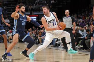 在季后赛中 在季后赛中