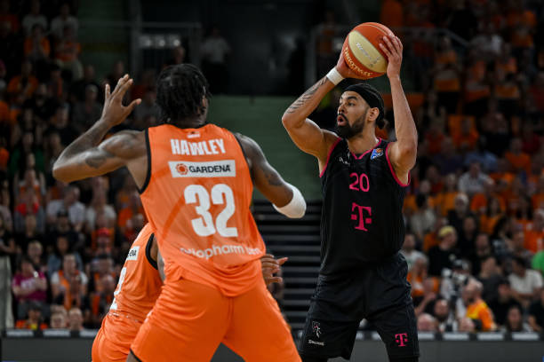 更因其强大 更因其强大