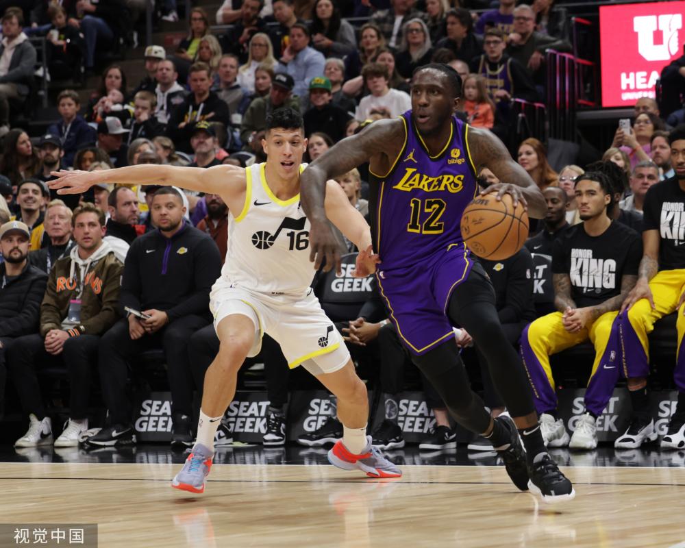 动作稍显迟 动作稍显迟